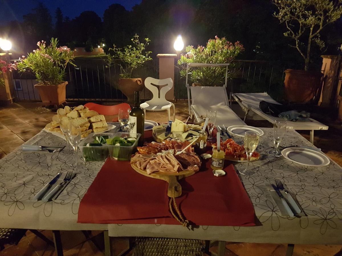 卢卡La Terrazza Fra Le Torri公寓 外观 照片
