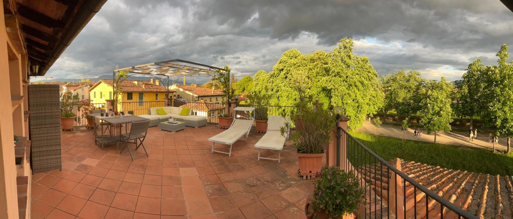 卢卡La Terrazza Fra Le Torri公寓 外观 照片