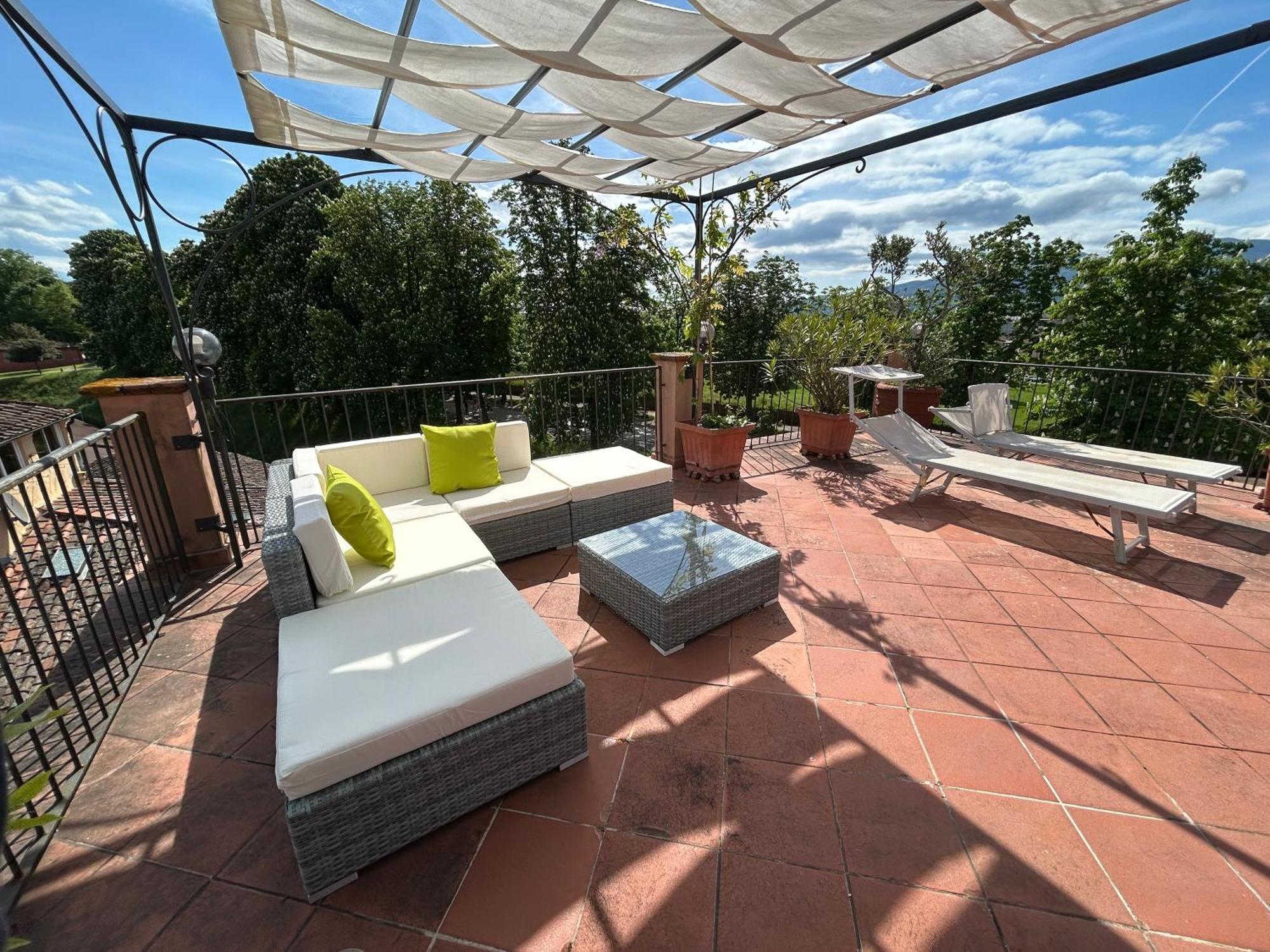 卢卡La Terrazza Fra Le Torri公寓 外观 照片