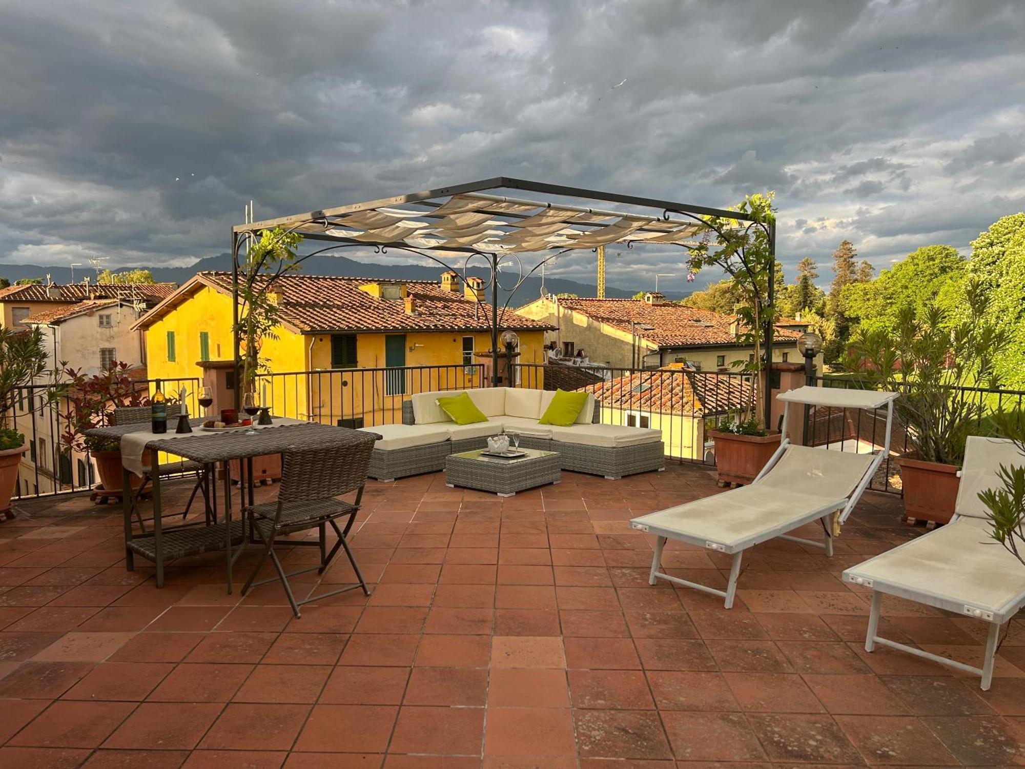 卢卡La Terrazza Fra Le Torri公寓 外观 照片