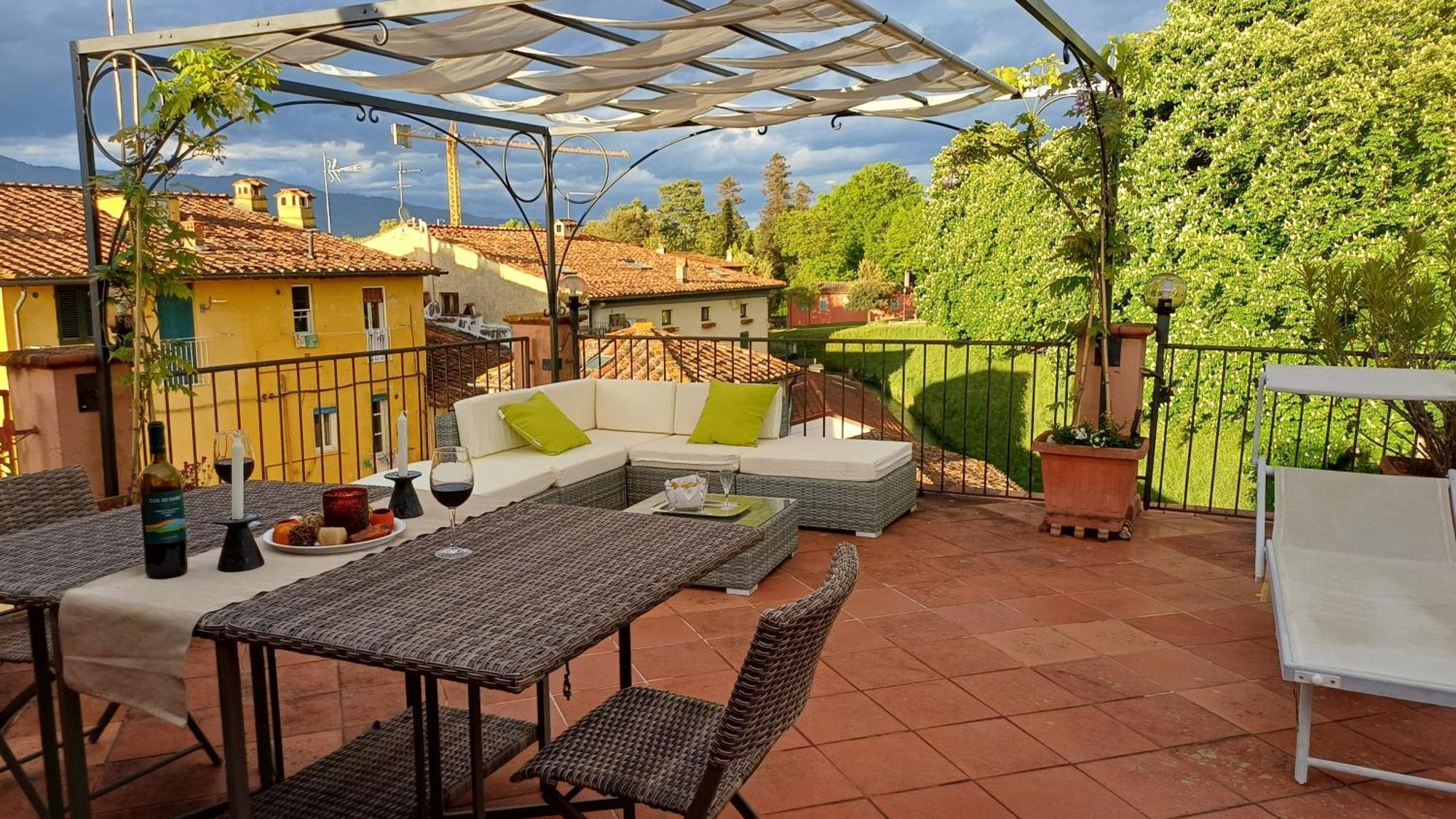 卢卡La Terrazza Fra Le Torri公寓 外观 照片