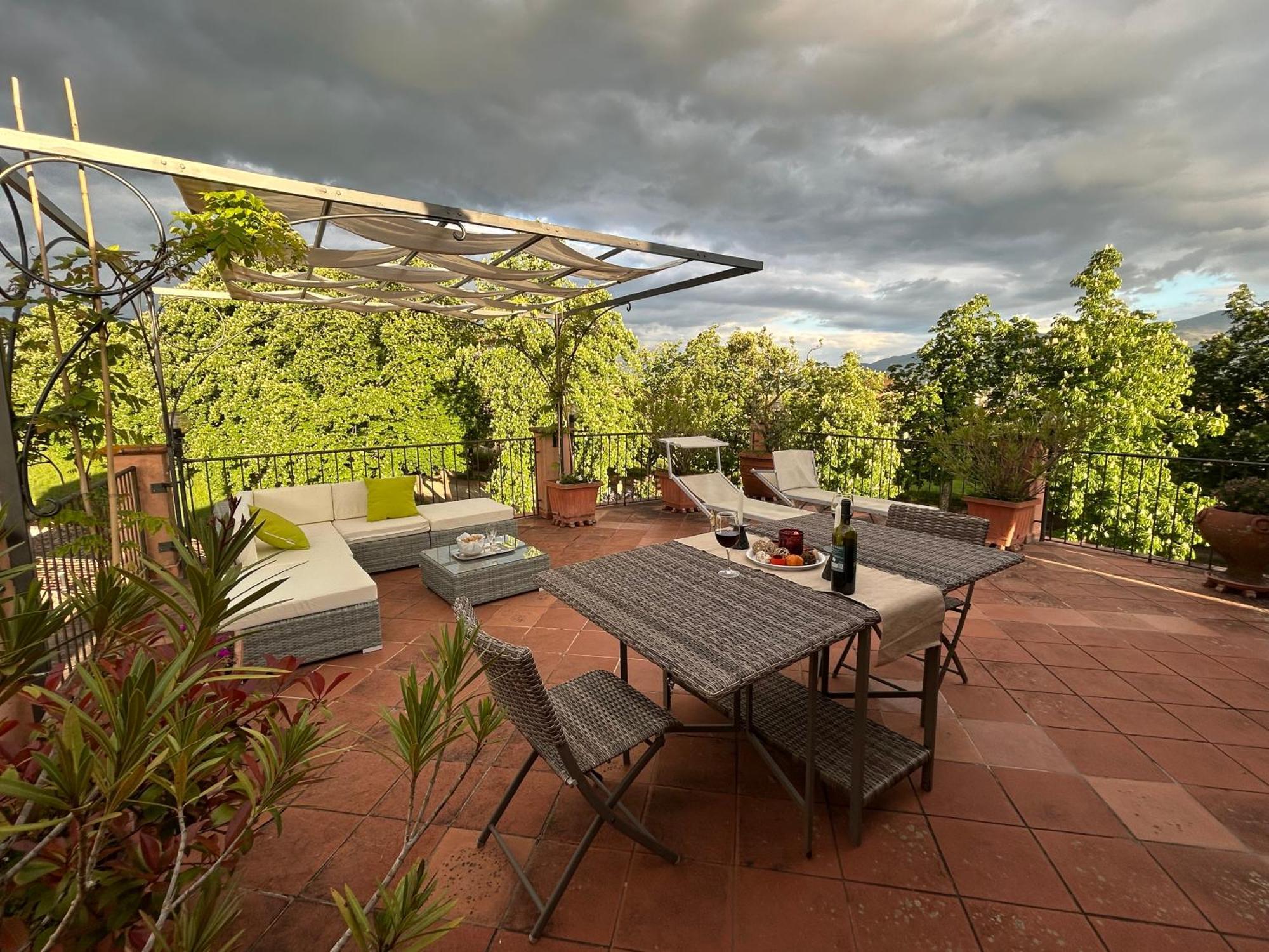 卢卡La Terrazza Fra Le Torri公寓 外观 照片