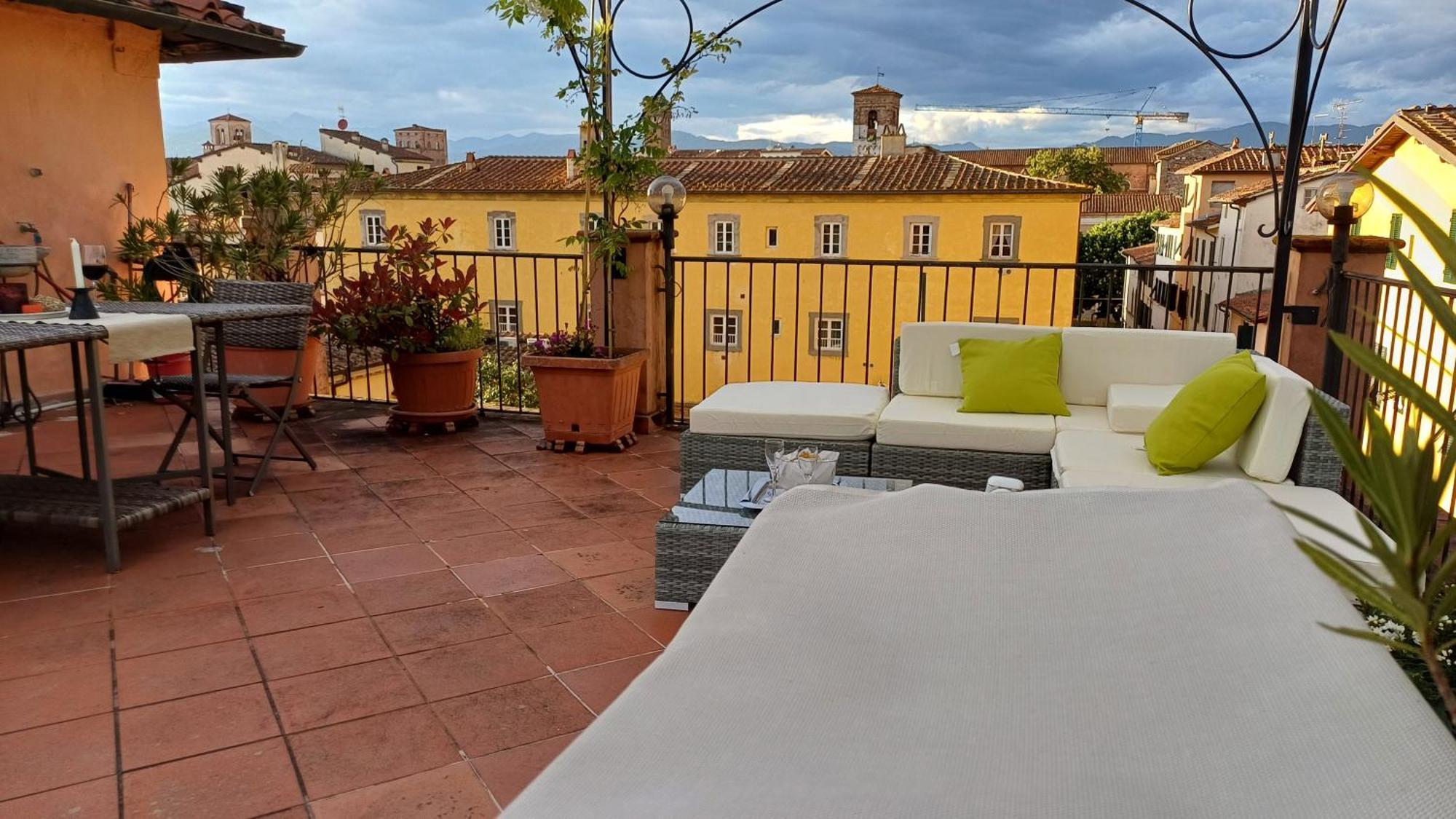 卢卡La Terrazza Fra Le Torri公寓 外观 照片
